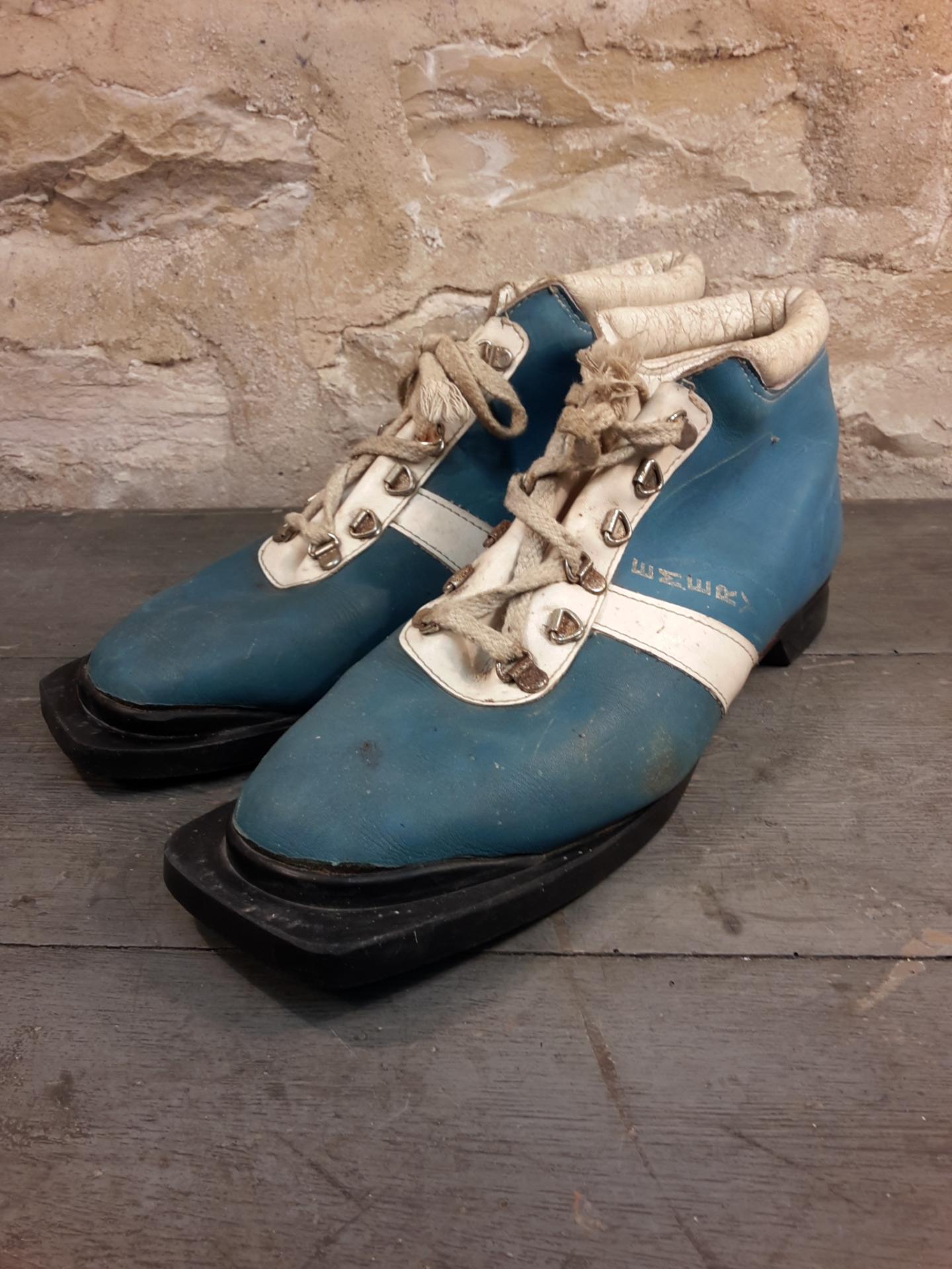 bottine a talon aiguille noir
