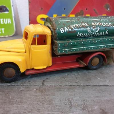 0 camion balayeuse