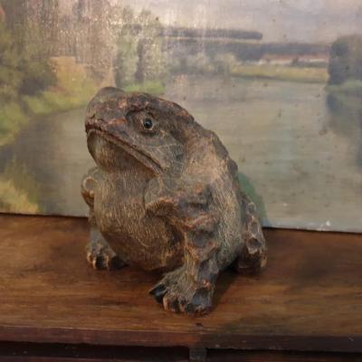 0 crapaud en bois sculpte