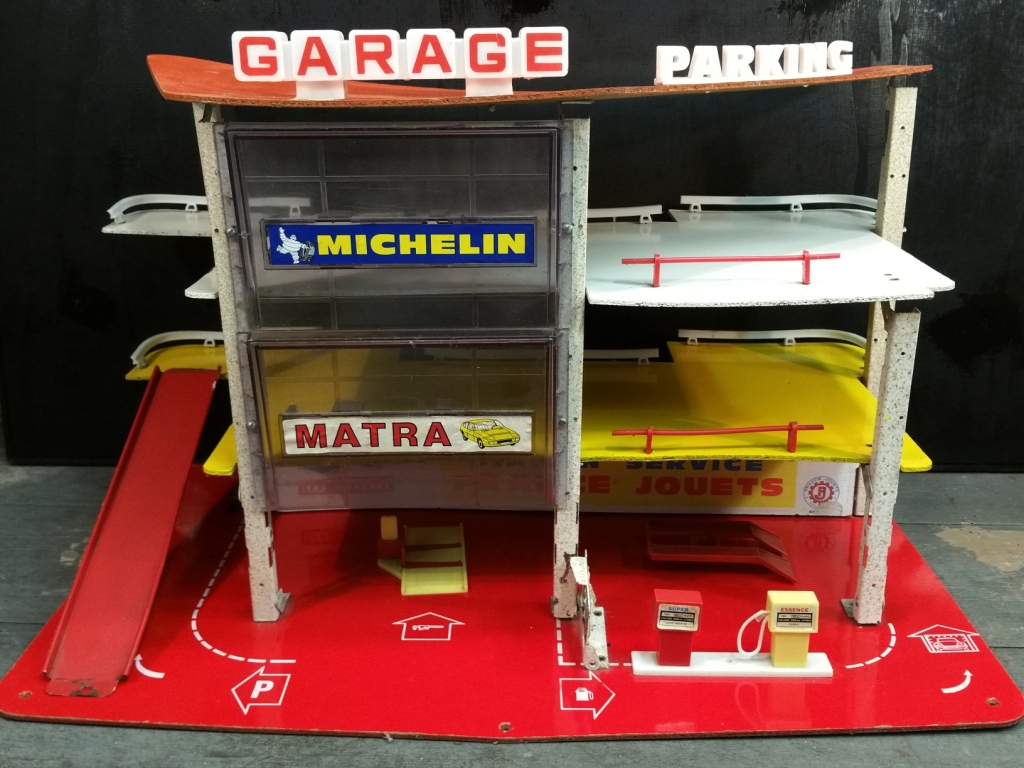 Garage pliant des années 70 de la marque France Jouets, vintage