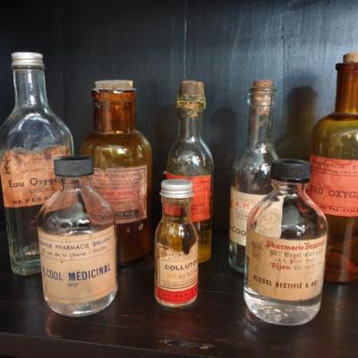 0 lot de flacons divers pharmacies
