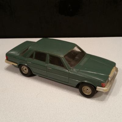0 mercedes 450 vert fonce