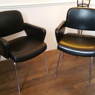 0 paire de fauteuils skai noir