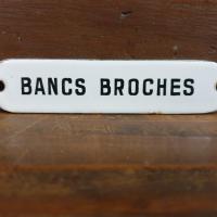 0 plaque bancs broches