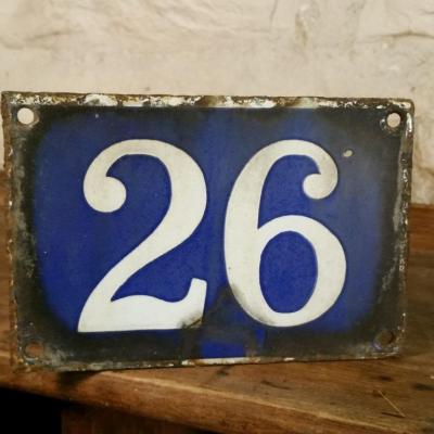 0 plaque de rue emaille n 26