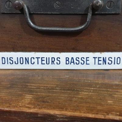 0 plaque disjoncteur basse tension