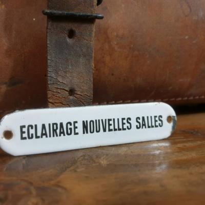 0 plaque eclairage nouvelles salles