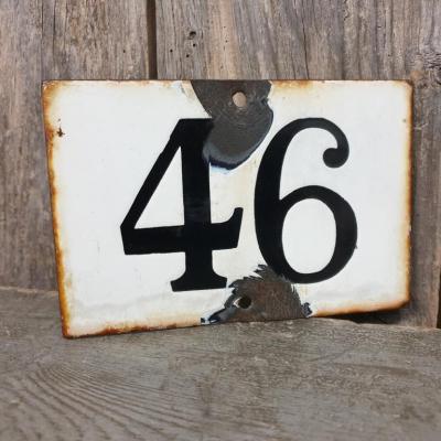 0 plaque emaillee de rue n 46
