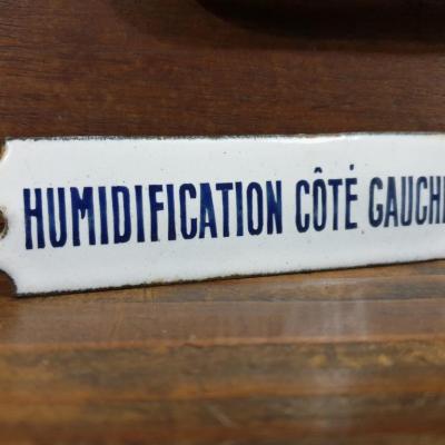0 plaque emaillee humidificateur gauche