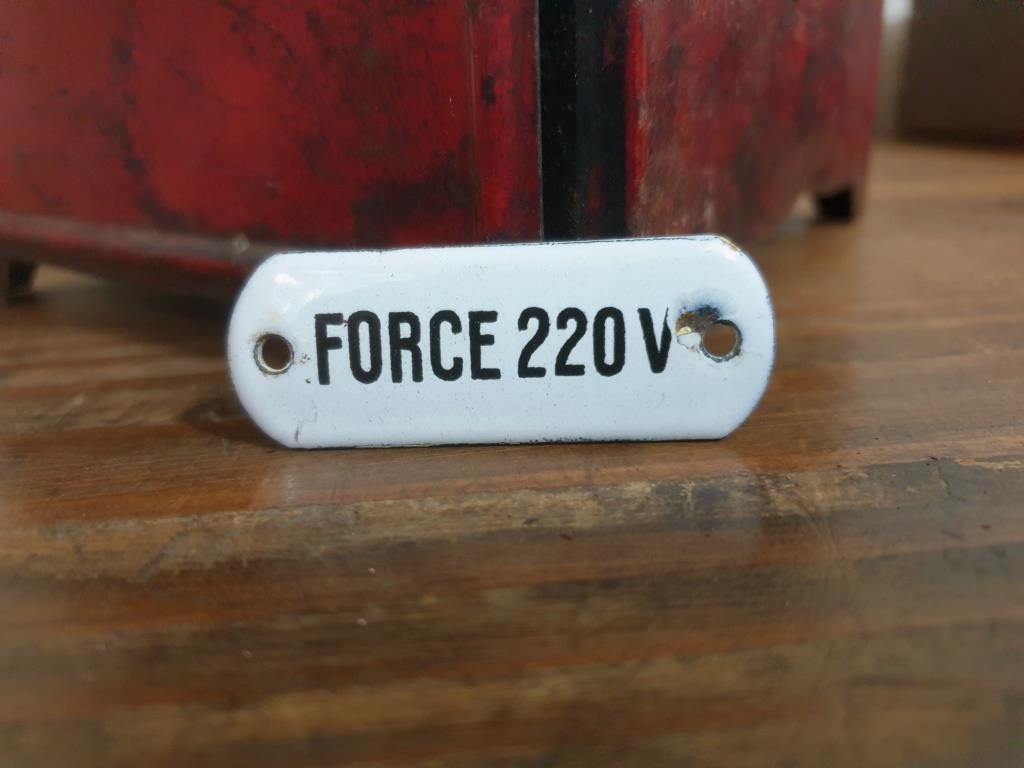0 plaque force 220 v 1