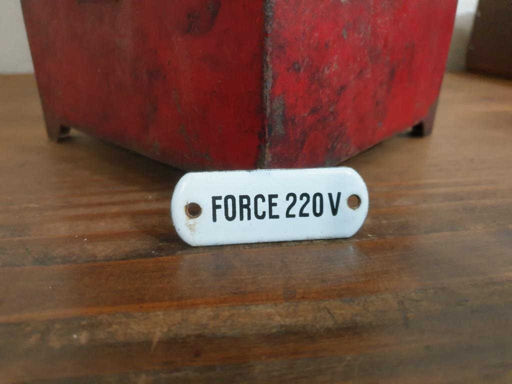 0 plaque force 220v 3