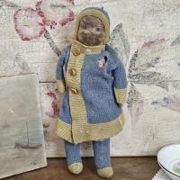 0 poupee ancienne bleue et jaune