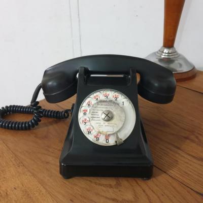 0 telephone bakelite noir