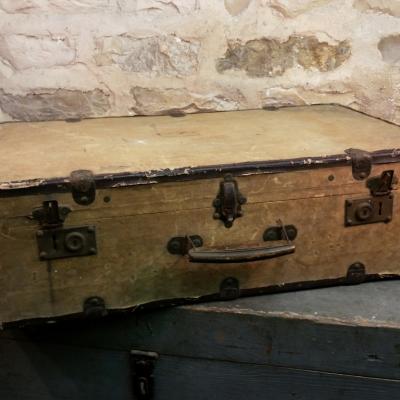 0 valise en bois