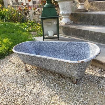 01 baignoire emaillee mouchetee