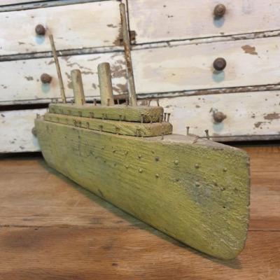 01 bateau navire de guerre