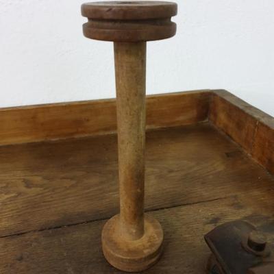 01 bobine de fil en bois