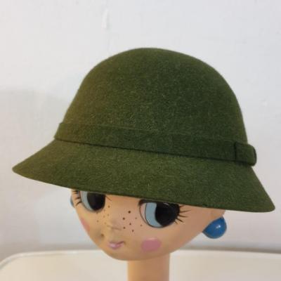 01 chapeau cloche vert