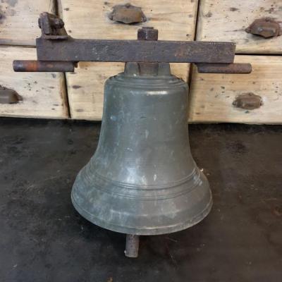 01 cloche de presbitere