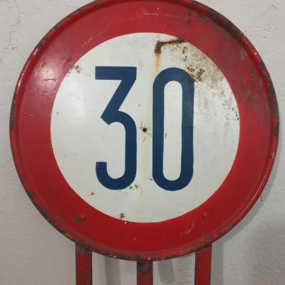 01 panneau limitation vitesse 30kmh
