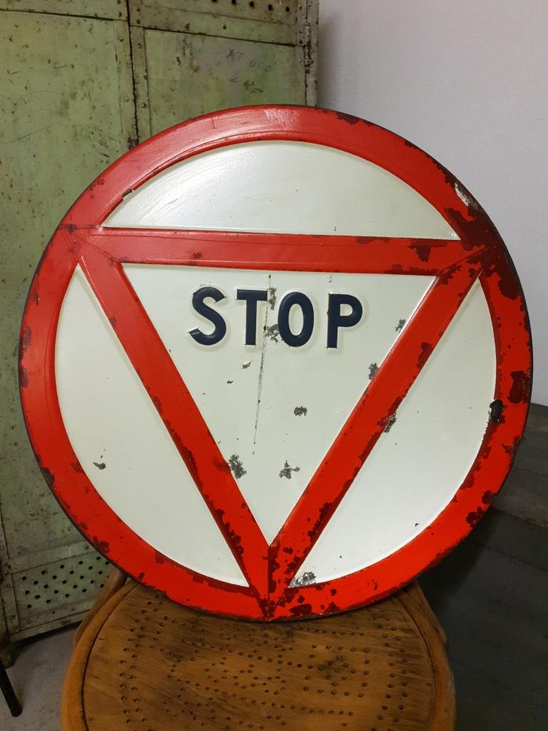 01 panneau stop