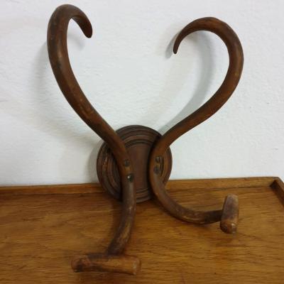 01 porte manteau en bois courbe