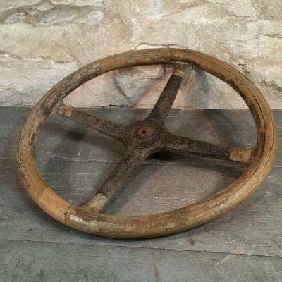 01 volant en bois