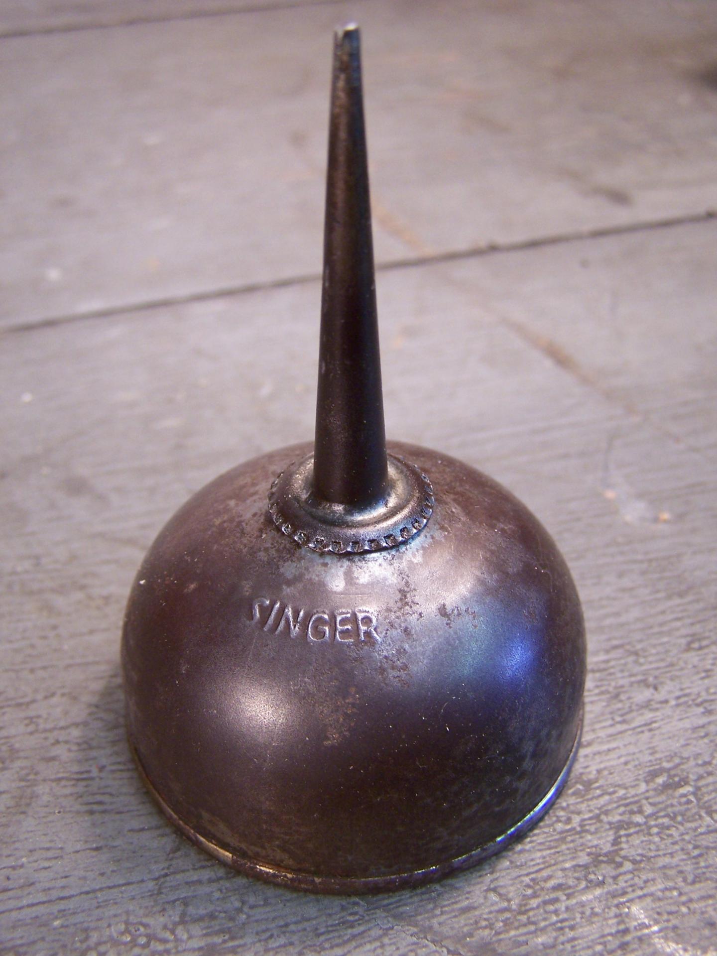 Burette d'huile SINGER