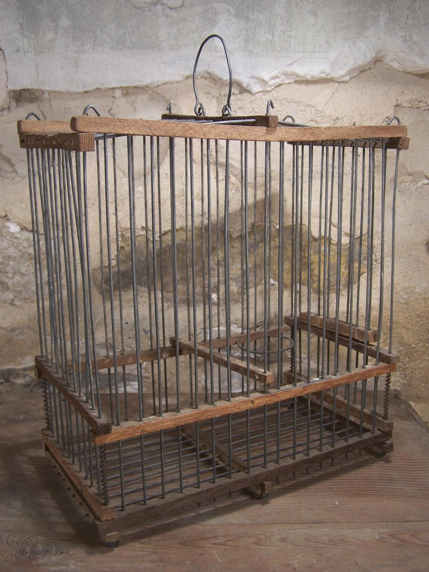 1 683