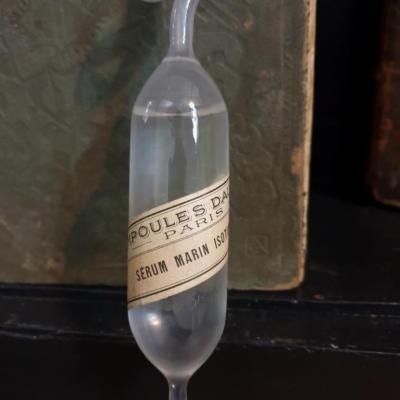 1 ampoule en verre