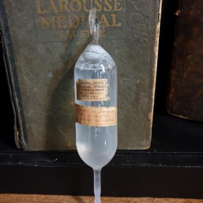 1 ampoule medicale pleine