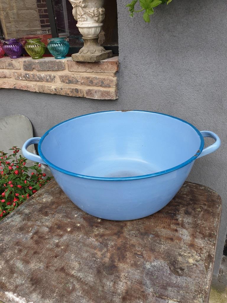 1 bassine emaillee bleue