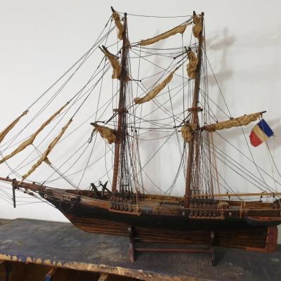 1 bateau vieux grement voilier l ouragan
