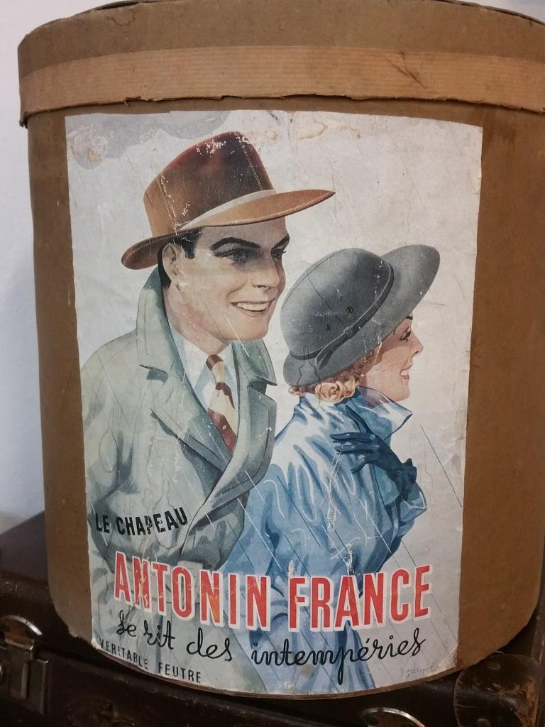 1 boite a chapeau antonin