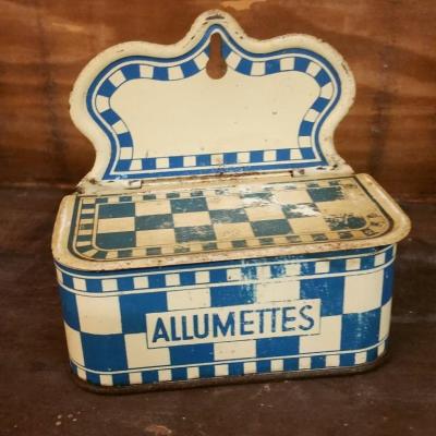 1 boite d allumettes tole lustucru