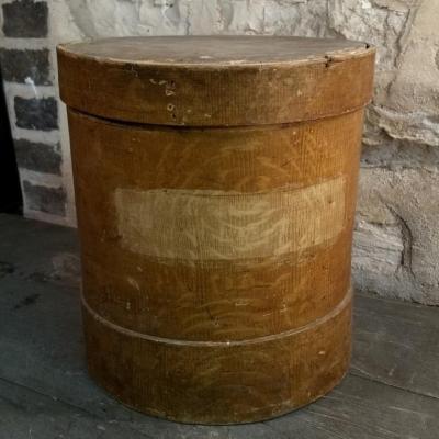 1 boite ronde en bois