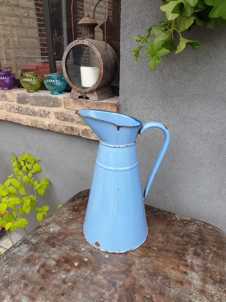 1 broc emaille bleu ciel