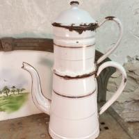 1 cafetiere emaillee blanche grande