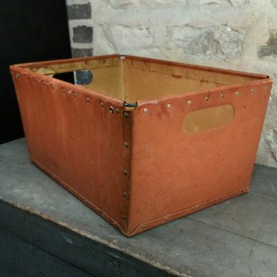 1 caisse de bonneterie 2