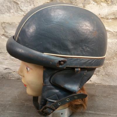1 casque bleu