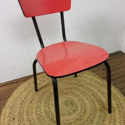 1 chaise en formica
