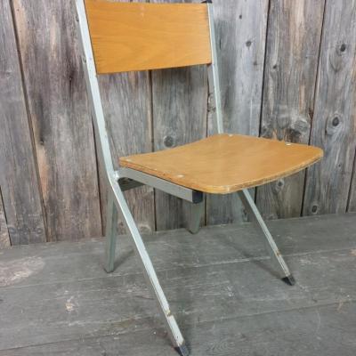 1 chaise enfant vintage