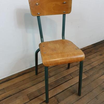 1 chaise mulcca enfant
