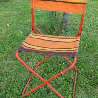 1 chaise pliante orange