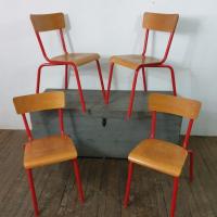 1 chaises d ecole rouge lot a