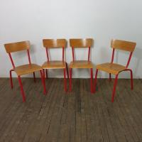 1 chaises d ecole rouge lot b