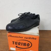 1 chaussure de cycliste turino