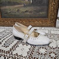 1 chaussures blanche fillette