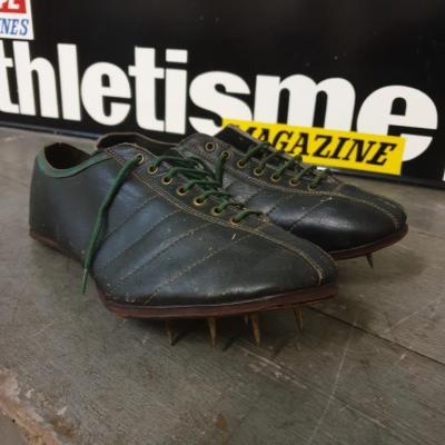 1 chaussures d athletisme a pointes hungaria