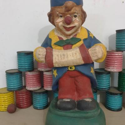 1 clown en papier mache